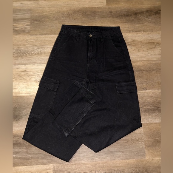 Shein 🖤 - Picture 1 of 7